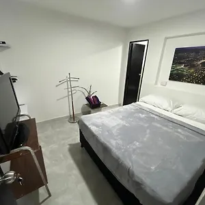 Casa Los Naranjos 2 Pensión